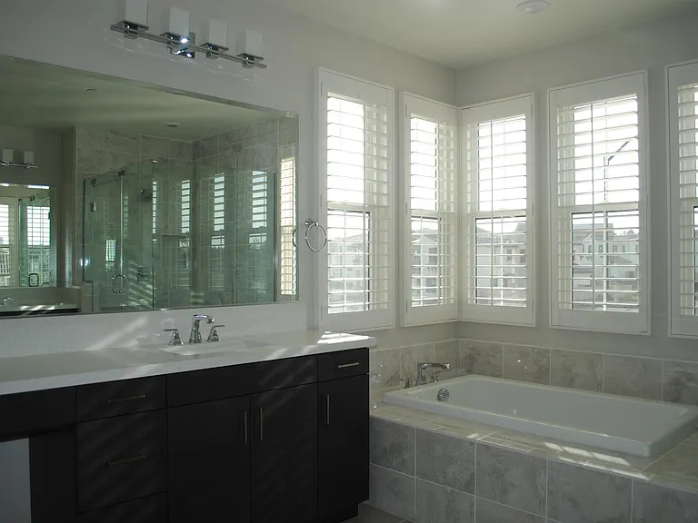 Mast Bath 1