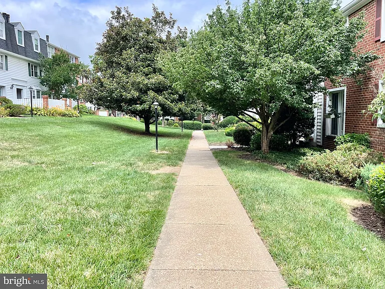 2713 S Walter Reed Dr #B — Photo 4