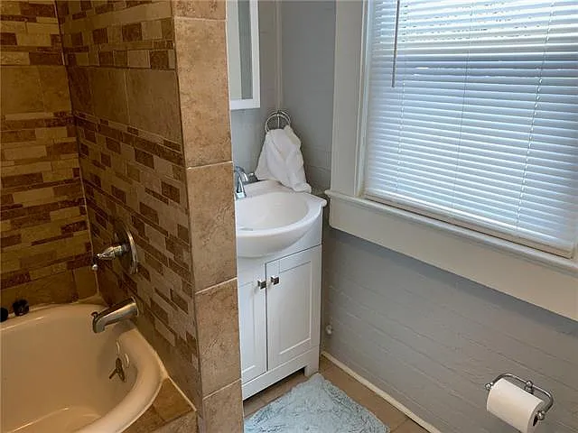 8943 Jeannette St — Photo 14