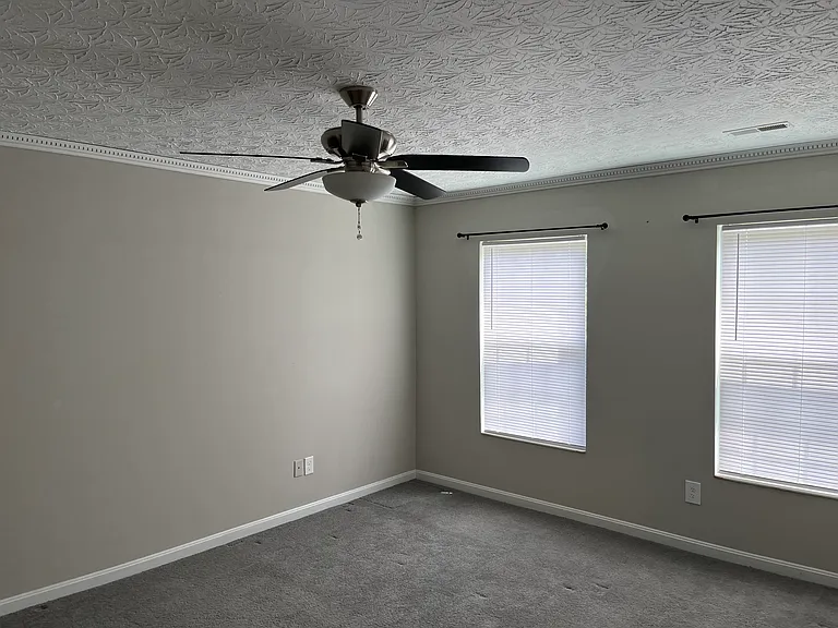 1612 Ashley Ct #302 — Photo 11