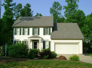 232 Dutchess Dr, Cary, NC 27513