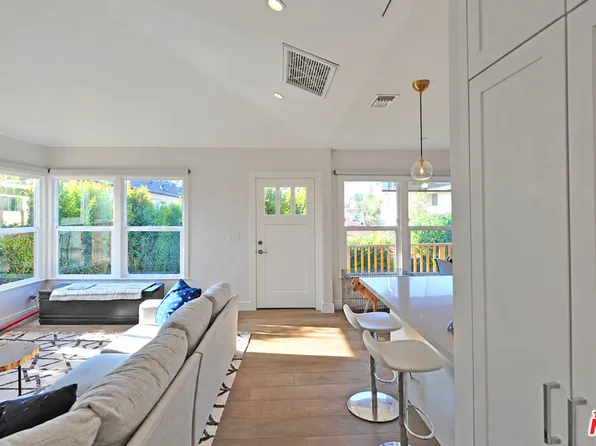 955 9th Ct #955, Santa Monica, CA 90403