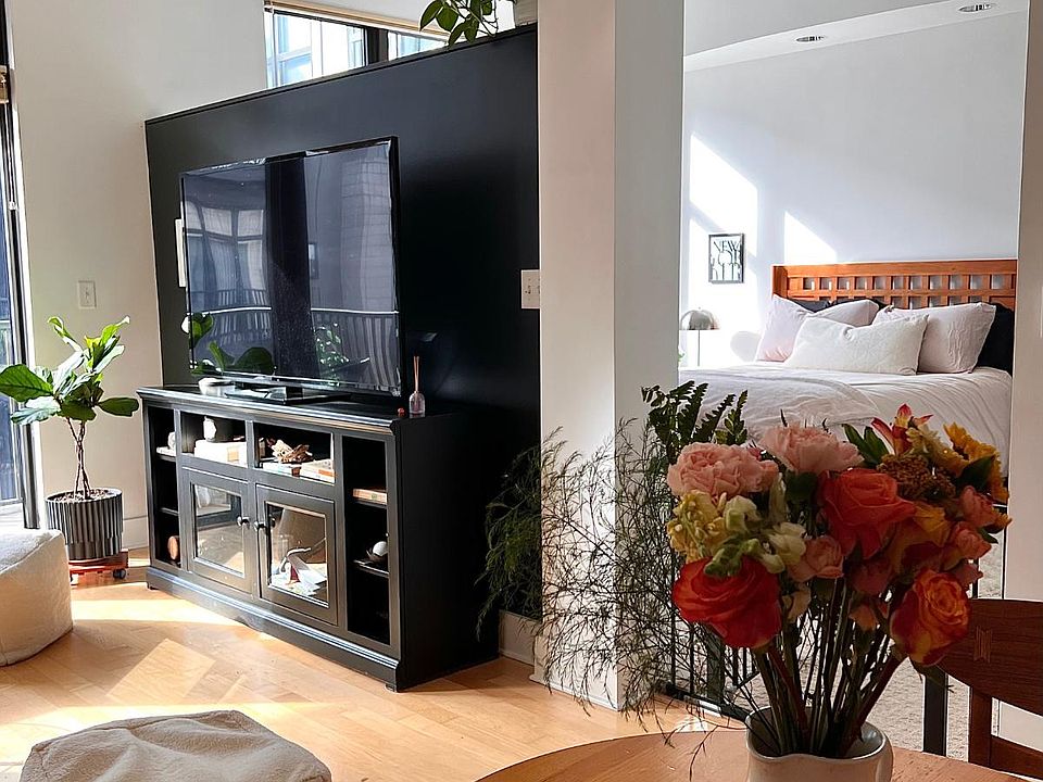 1st image of 129 Walnut St Unit 302
