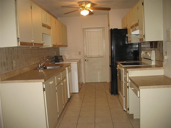 1st image of 701 W Rosewood Ln