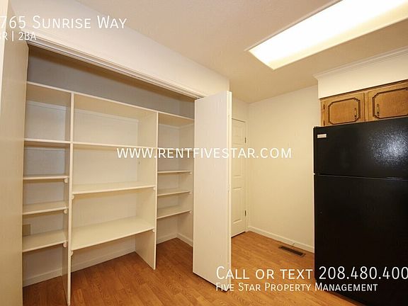 5th image of 1765 Sunrise Way