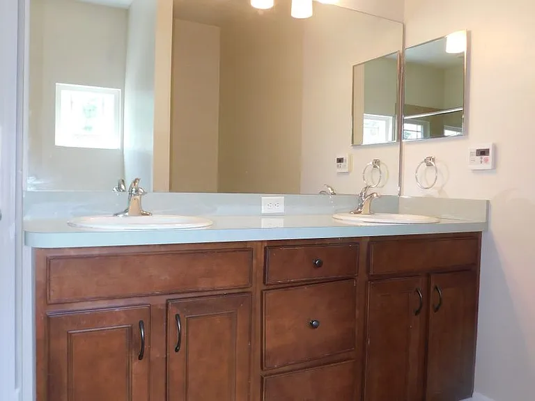 5156 NW 21st Dr — Photo 16