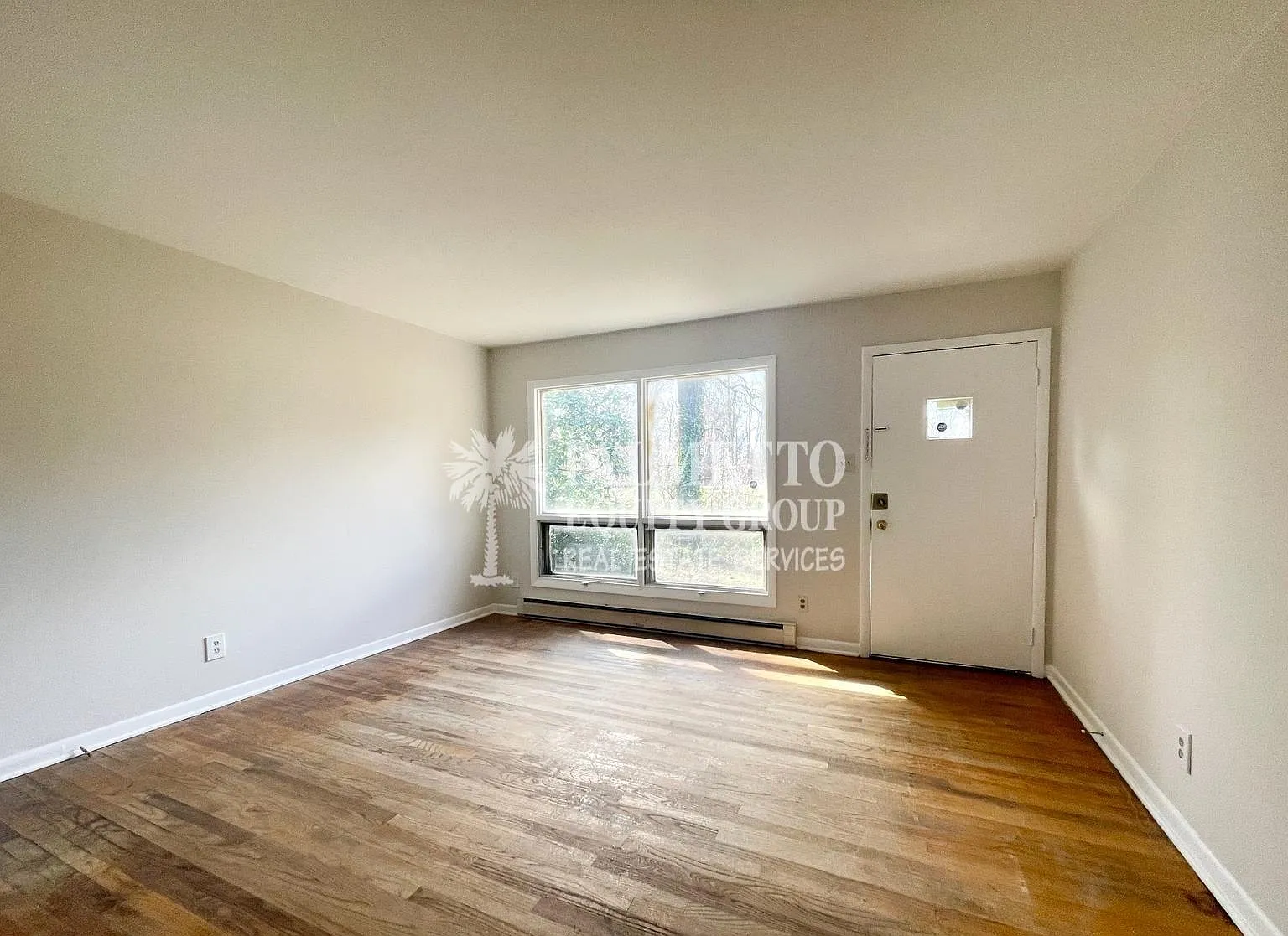 3 bed, $1,295 — Photo 2