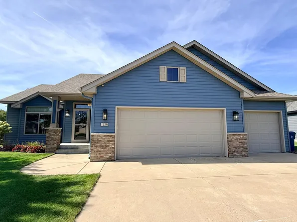 1256 Osauka Rd NE, Sauk Rapids, MN 56379