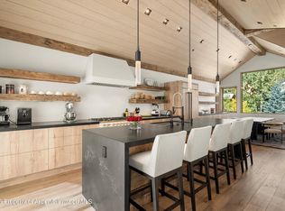 543 Walnut St #B, Aspen, CO 81611