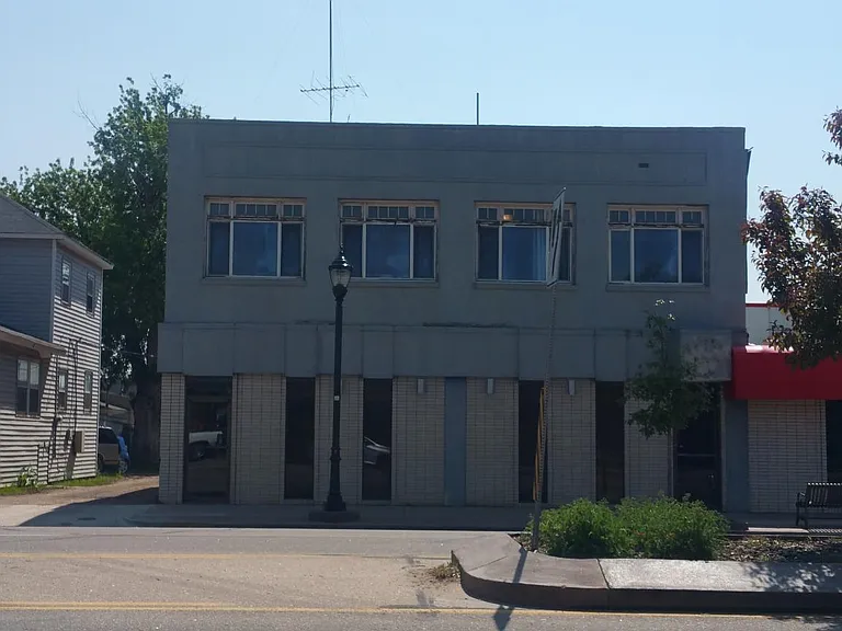 1208 8th Ave — Photo 1