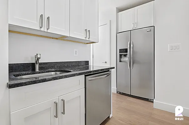 Rented by REZI | media 3