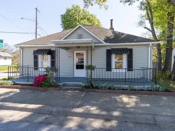 1301 W Green Dr, High Point, NC 27260