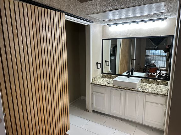 Bedroom vanity
