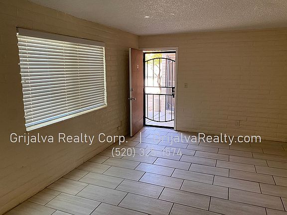 2nd image of 1427 S Woodland Ave #1433