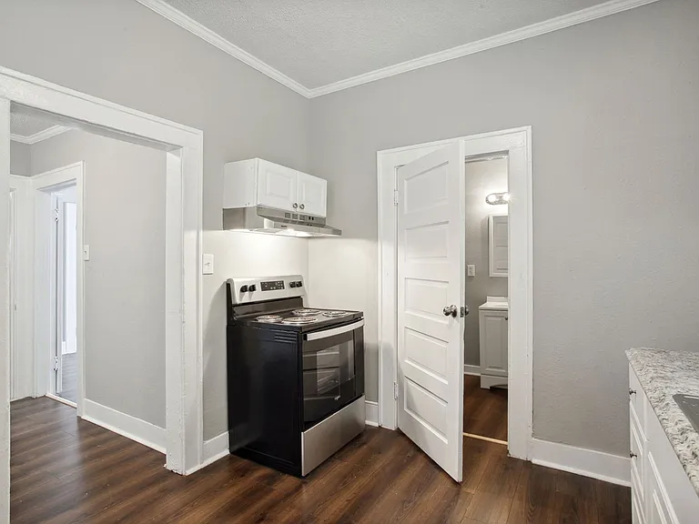 815 E Bolton St — Photo 10