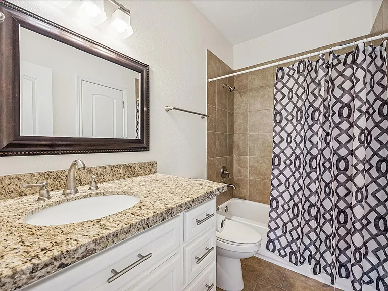 5402 Jonathan Ln — Photo 25