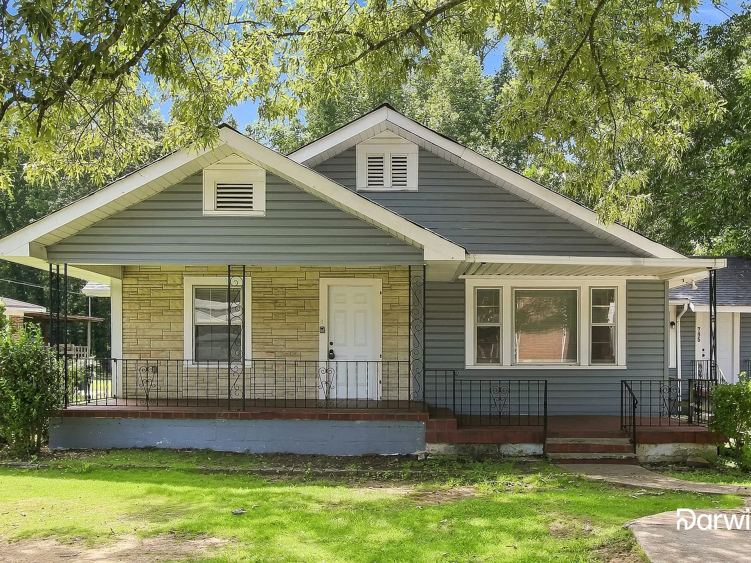 3 bed, 2.0 bath, 1985 sqft, $1,575 — Photo 1