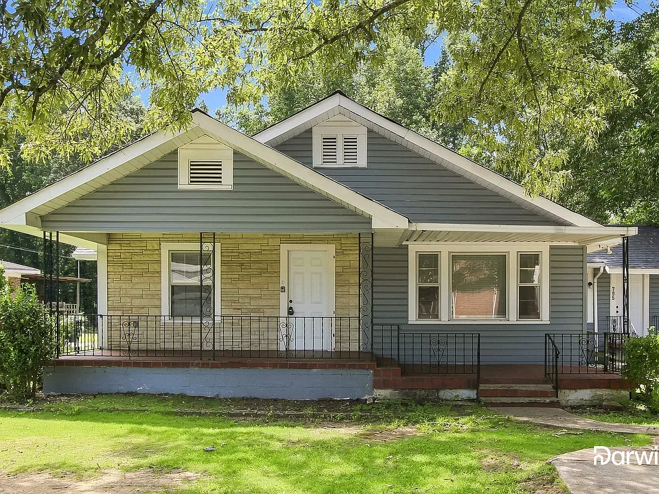 795 Heflin Ave E