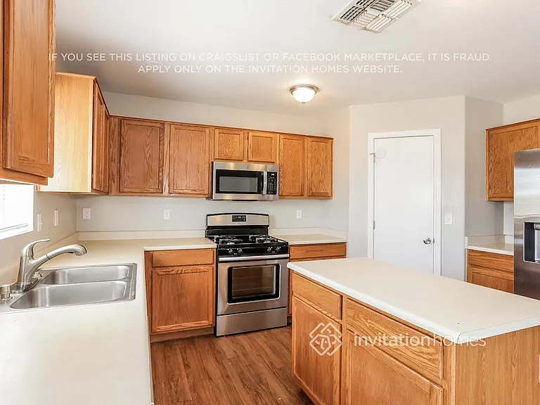 12417 N 127th Dr — Photo 5