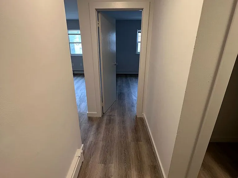 220 4th Ave — Photo 3