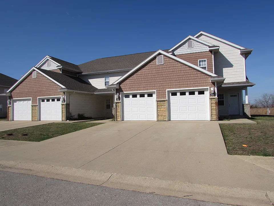 124 Andrews Dr