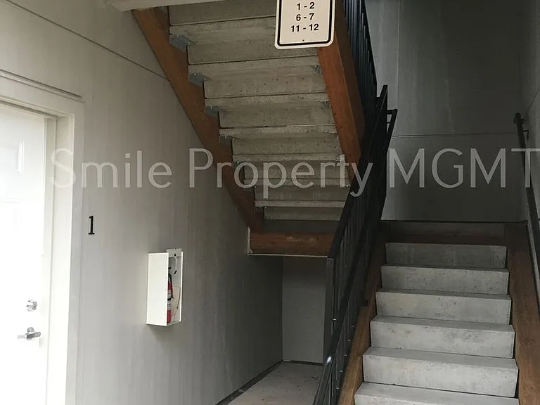 6940 SE Long St — Photo 3