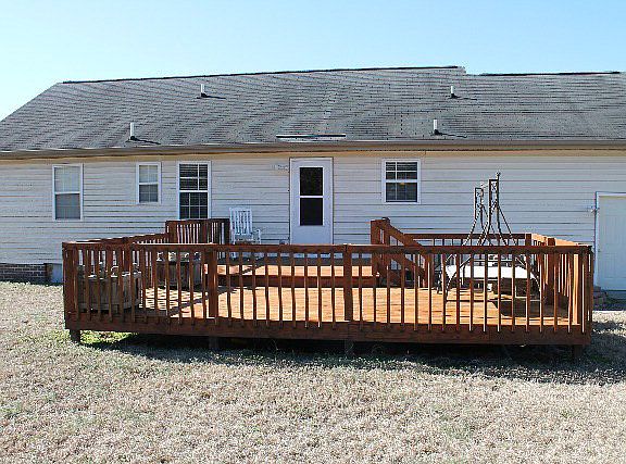5th image of 302 Twin Creeks Dr