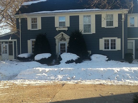 3rd image of 417 Bradview Ct