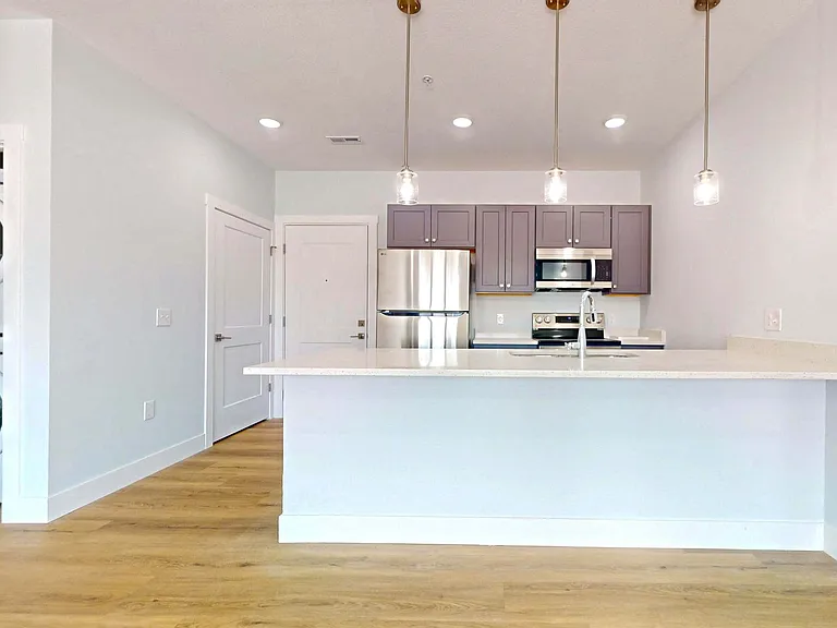 2414 N Neil St — Photo 6