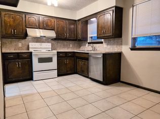 2824 Kings Rd, Moore, OK 73160