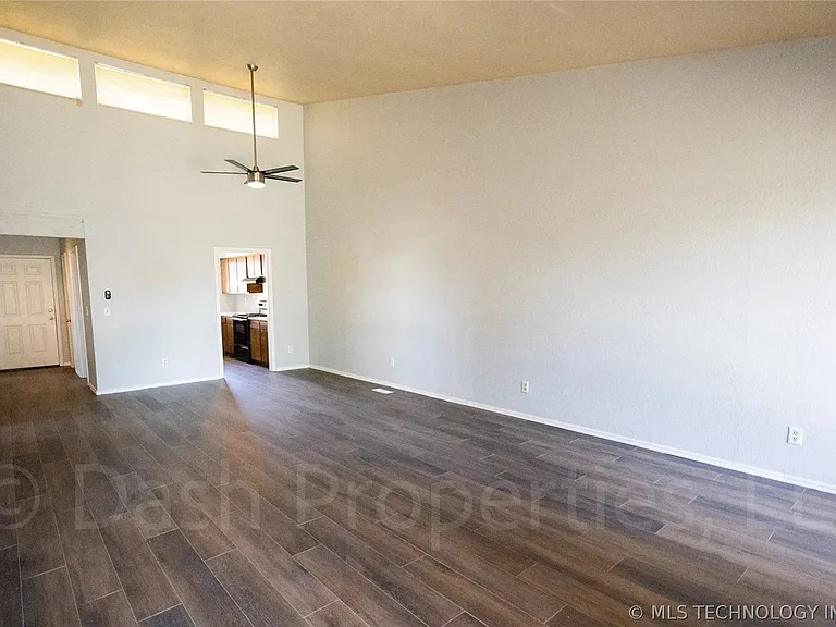 5104 S 75th East Ave — Photo 10