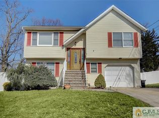 5 4th St, Matawan, NJ 07747