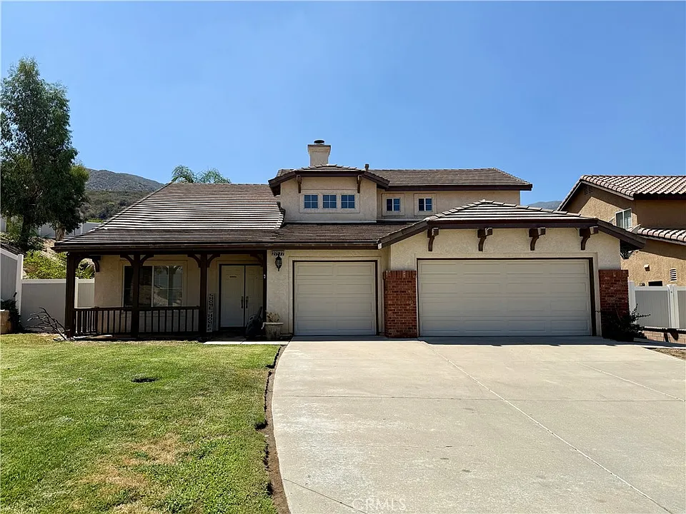 27577 Echo Canyon Ct