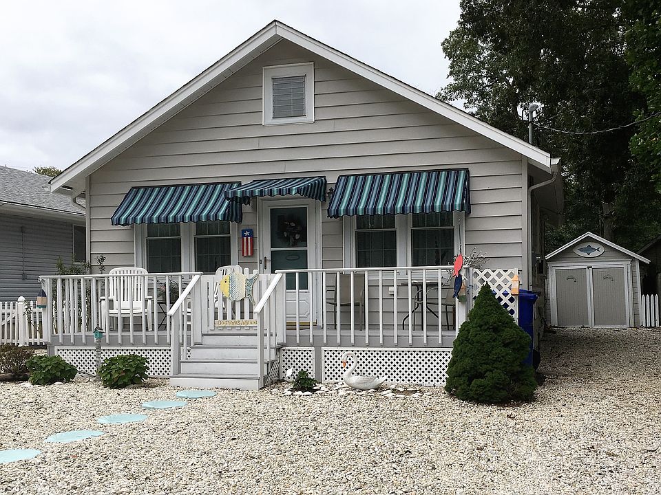 1st image of 216 Swan Blvd