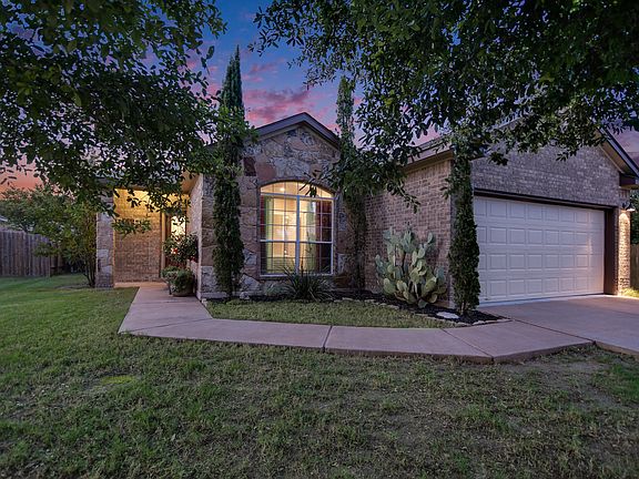 3rd image of 207 Tricia Ln