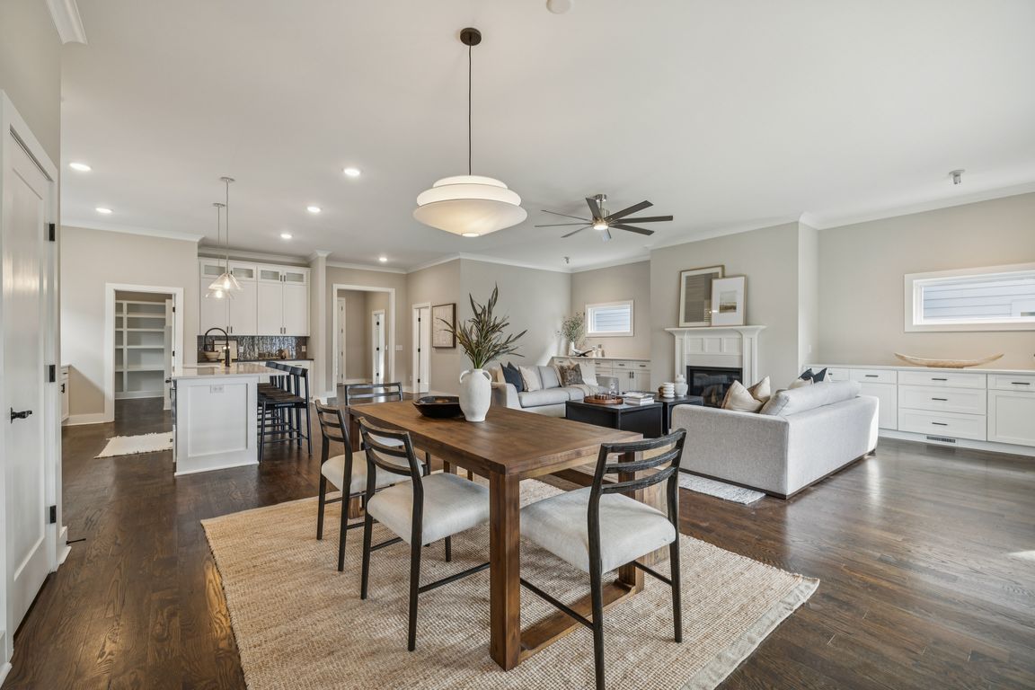 next background image