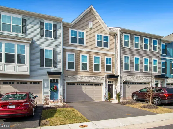 106 Arrowhead Dr, Millersville, MD 21108