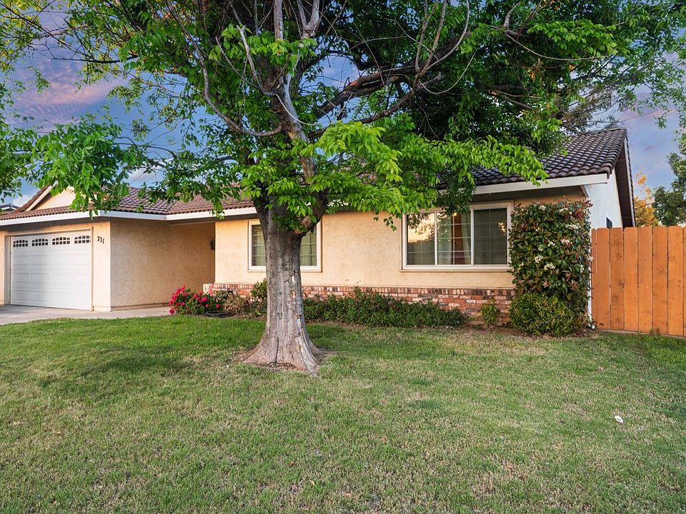 1st image of 231 Emerald Oak Dr