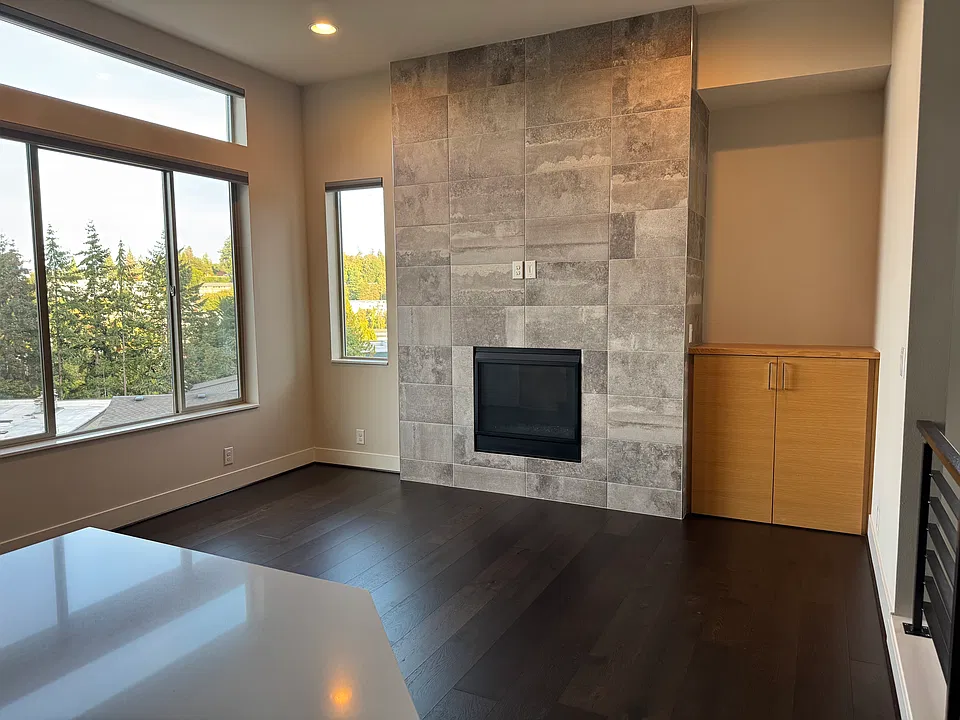2946 76th Pl SE #102