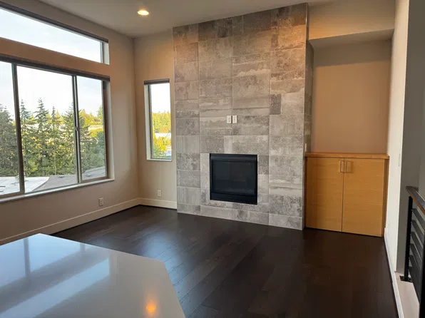 2946 76th Pl SE Unit 102, Mercer Island, WA 98040