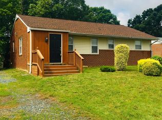 1010 Thomas Ln, Fredericksburg, VA 22405