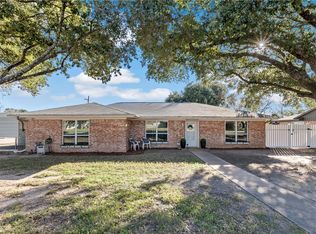 2310 Barak Ln, Bryan, TX 77802