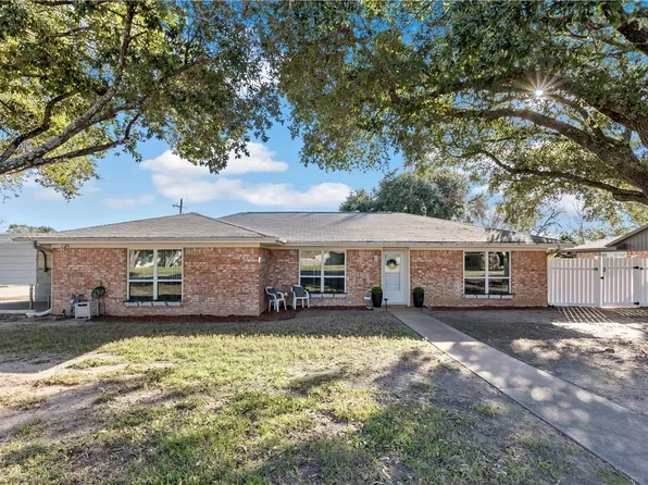 2310 Barak Ln, Bryan, TX 77802