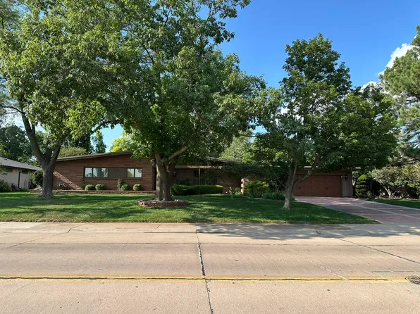 3734 19th St, Great Bend, KS 67530