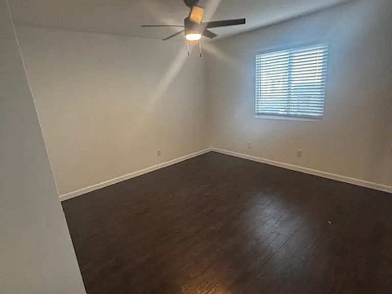 2818 W Avenue K8 — Photo 32