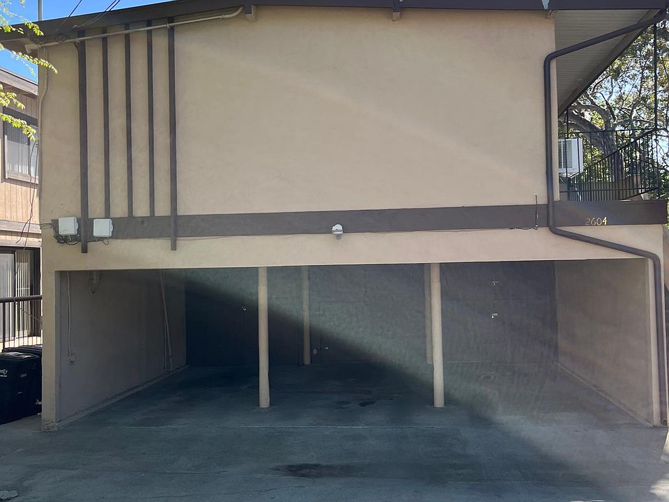 1st image of 2604 Montrose Ave #2
