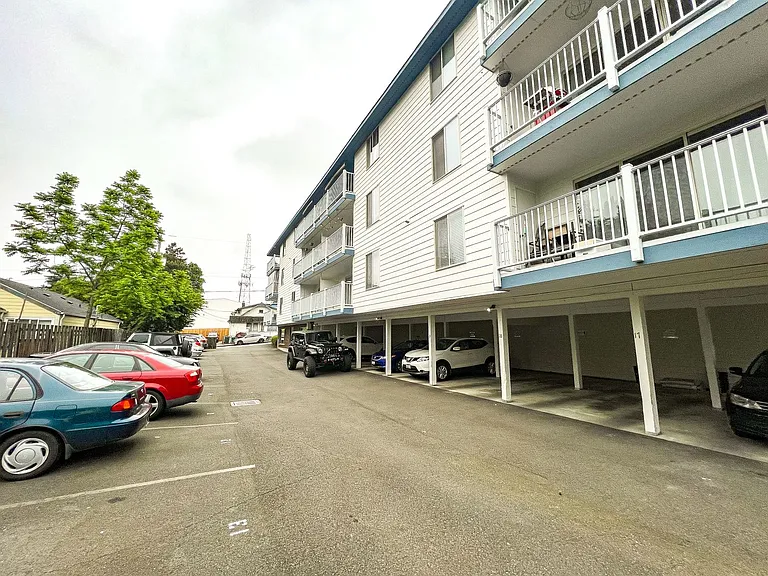 9100 Roosevelt Apartments — Photo 40