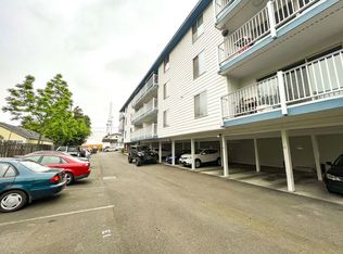 9100 Roosevelt Apartments, Seattle, WA 98115