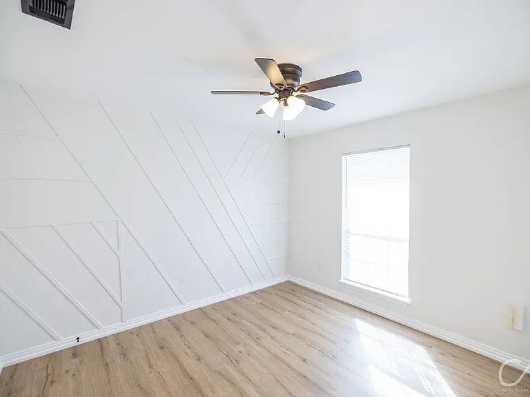 3610 Purdue Ln — Photo 3