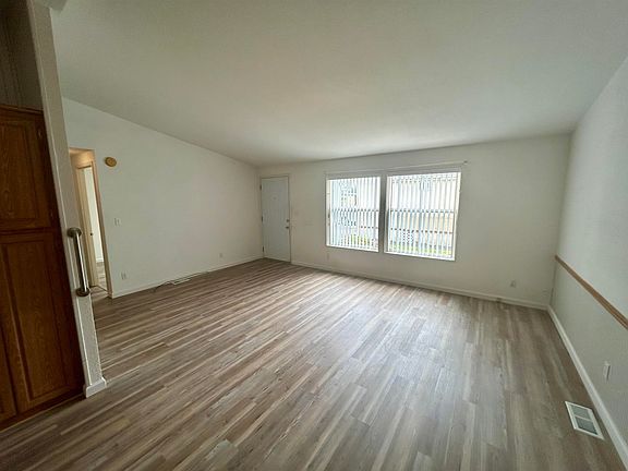 5th image of 1661 Northcrest Dr